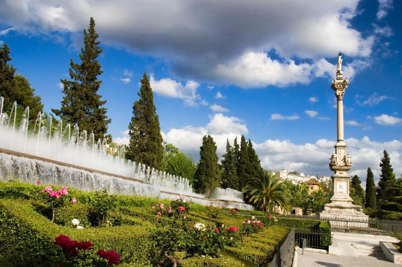 Apartamentos Junto A Jardines Del Triunfo Granada Eksteriør billede